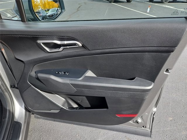 2025 Kia Sportage Hybrid LX