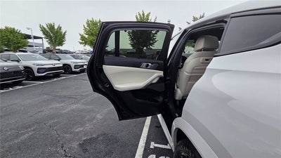 2022 BMW x6 Base