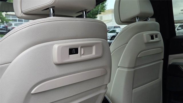 2022 BMW x6 Base