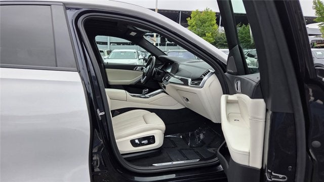 2022 BMW x6 Base