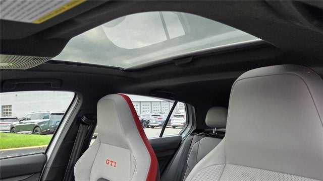 2023 Volkswagen Golf GTI SE