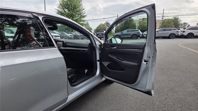 2023 Volkswagen Golf GTI SE