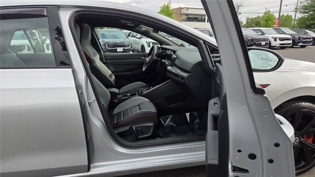 2023 Volkswagen Golf GTI SE
