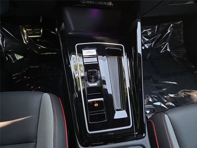 2025 Volkswagen Golf GTI SE